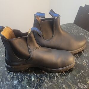 Blundstone Black Ankle Boots with Blue Trim